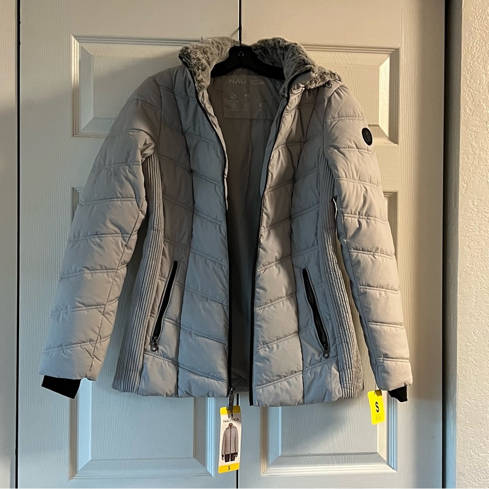 NWT Nautica Ladies’ Stretch Puffer Hooded Jacket, S - Picture 2 of 6